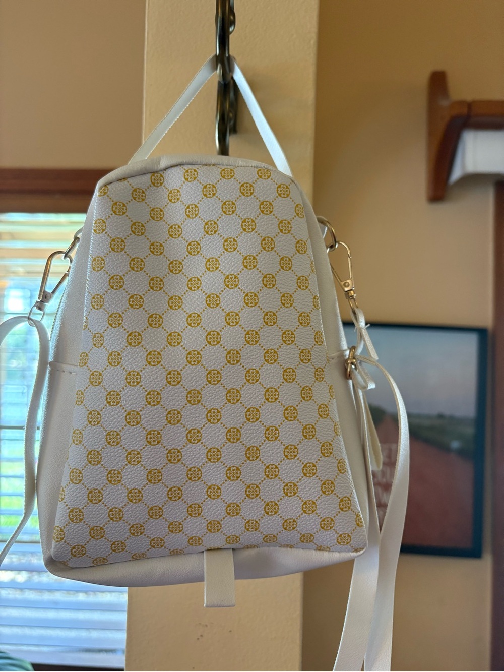 Kids NWOT White & Gold Patterned Mini Backpack Purse - Picture 2 of 7